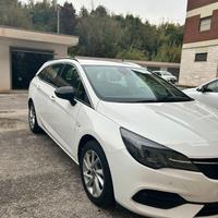 Opel Astra automatica