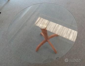 Tavolino in faggio con piano in cristallo