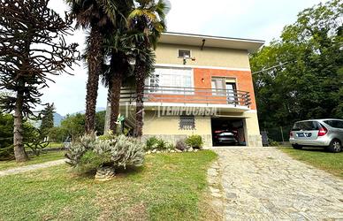 Villa Bifamiliare a Givoletto Via Ciriè 10 locali