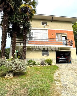 Villa Bifamiliare a Givoletto Via Ciriè 10 locali