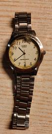 Orologio da polso al quarzo Casio. Vintage.