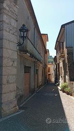 Fabbricato centro storico con corte