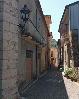Fabbricato centro storico con corte