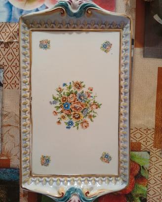 Vassoio e tazzine Capodimonte anni 70