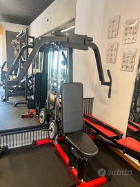 Chest pec fly/deltoidi palestra