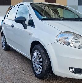 Grande Punto 1.300 GPL, anno 2010, prezzo 3.500.