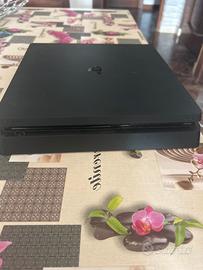 PlayStation 4 500gb +2 controller e giochi