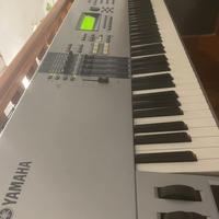 Yamaha Motif ES 8 - 88 Tasti Pesati + Manuale ITA