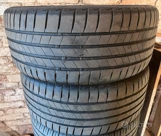 2 gomme estive Brigestone 225/40 R18 92Y
