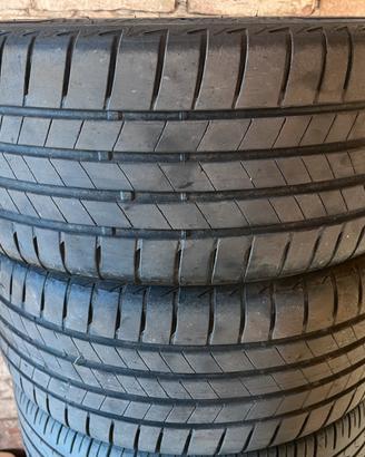 2 gomme estive Brigestone 225/40 R18 92Y