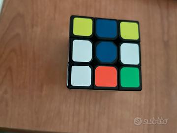 Giocattoli per bambini cubo piu astuccio del Lecce