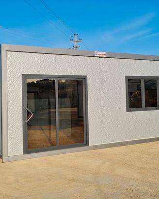 Box coibentato prefabbricato - dim. 6,00 x 2,40 m