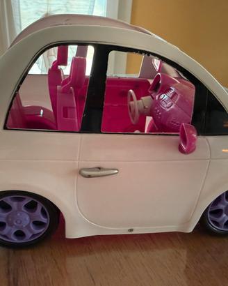 Fiat 500 in versione cabriolet Barbie