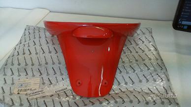 PROTEZIONE POSTERIORE PARAFANGO ROSSA VESPA ET4 12