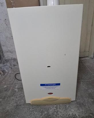 Caldaia a gas Fondital flores dual (usata)