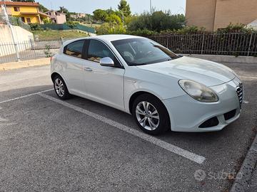 AR Giulietta 1.6 105 CV (77 kW) anno 2012 