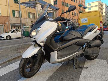 X max 125  2011 ROTTO