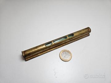 Livella antica in ottone 