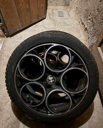 Ruote complete , gomme 4 stagioni, 17p Alfa Romeo