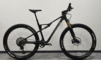 BICICLETTA. ORBEA OIZM10 