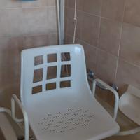 sedia girevole per vasca