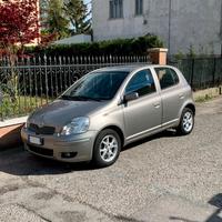 Toyota Yaris 1.3 benzina - 2004