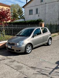 Toyota Yaris 1.3 benzina - 2004