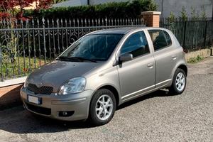 Toyota Yaris 1.3 benzina - 2004