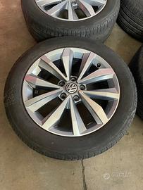 Cerchi in lega con gomme VW T-Roc