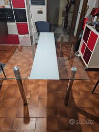 Tavolo in vetro