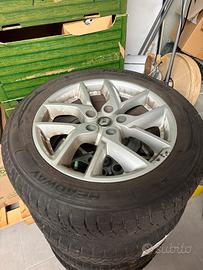 Cerchi in lega Renault 17” e gomme invernali