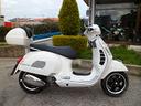 piaggio-vespa-300-gts-2013