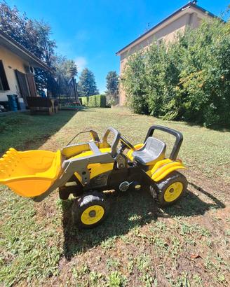 Trattore a pedali per bambino