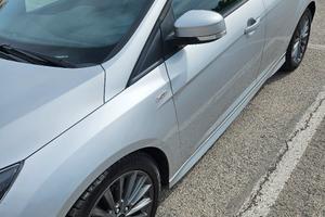 ford focus sw st line