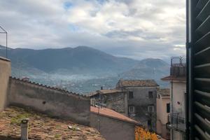 Alatri centro storico 327mq casa indipendente