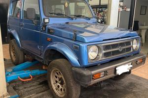 Suzuki Samurai 