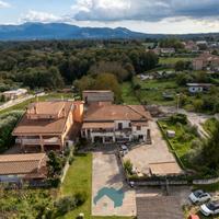 Palestrina: villa bifamiliare divisibile in due