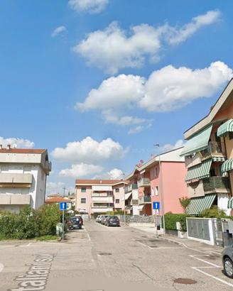 Isola della scala-trilocale-garage