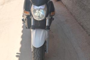 Suzuki gsr 600