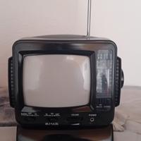 vecchia TV e radio 