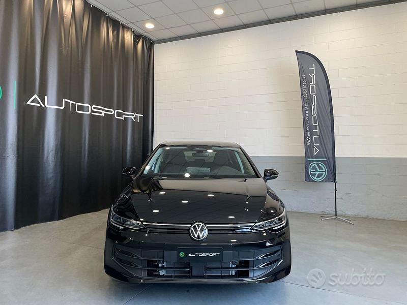 Volkswagen Golf 2026 photo 2