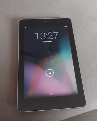 tablet Asus Nexus 7 con Android KitKat 4.4 