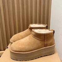 UGG Classic Ultra-Mini Piattaforma EU 39