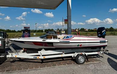 barca scafo da corsa