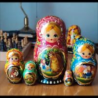 Matrioska russa istoriata 