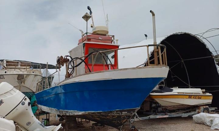 Barca da pesca con licenza 2 gt