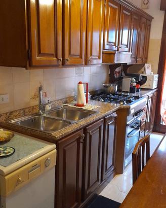 Cucina in legno massello