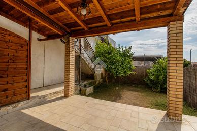 CASA SEMINDIPENDENTE A ORTONA