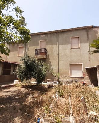 Gonnosfanadiga - Indipendente con cortile
