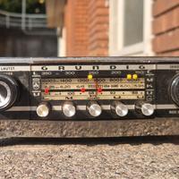 Autoradio d'epoca Grundig.